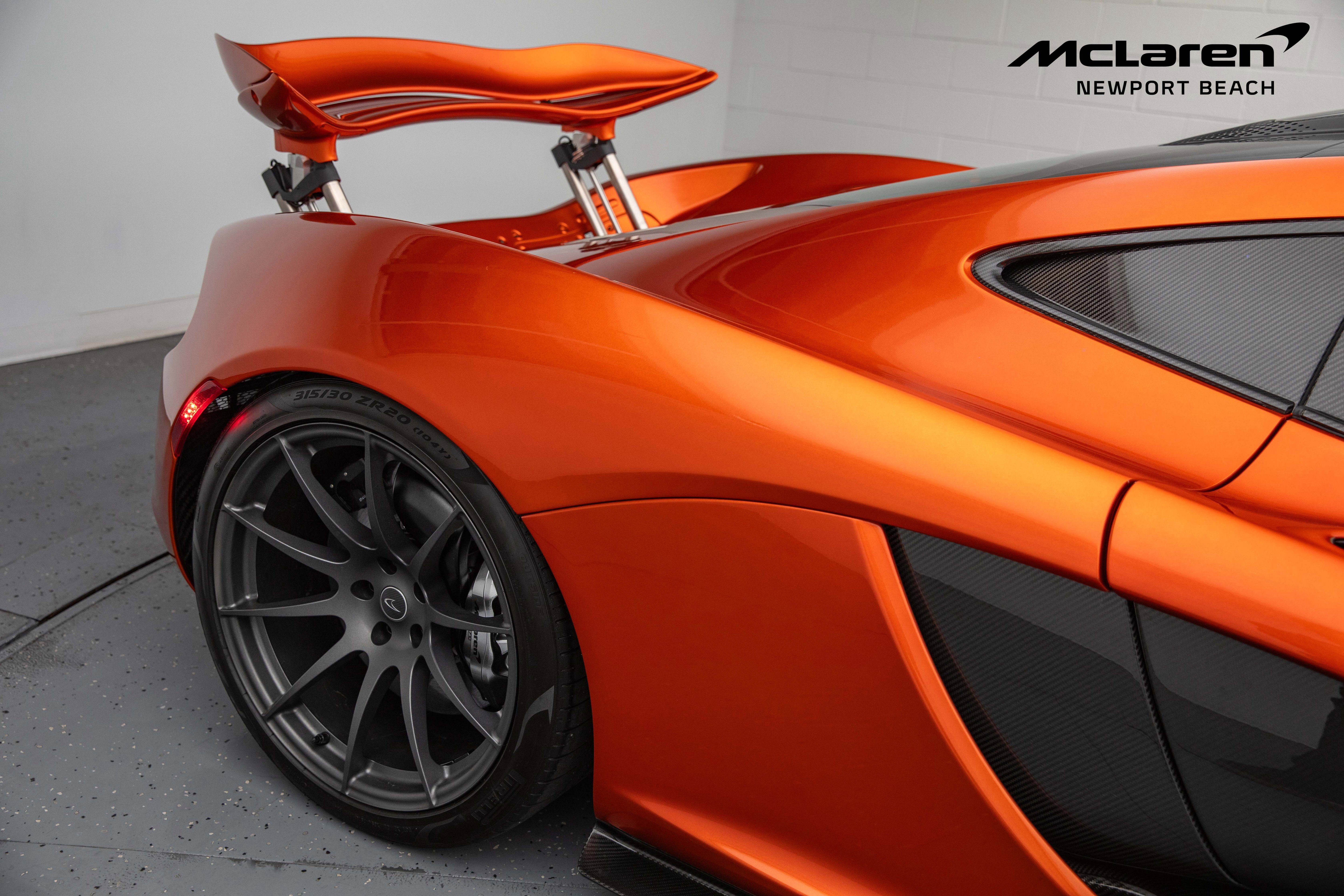 Used 2015 McLaren P1 RWD image 8