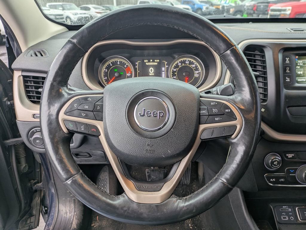 Used 2016 Jeep Cherokee Latitude w/ Cold Weather Group image 26