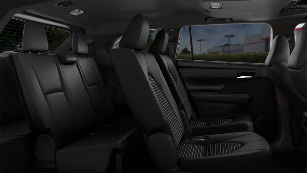 New 2025 Toyota Highlander XSE image 21