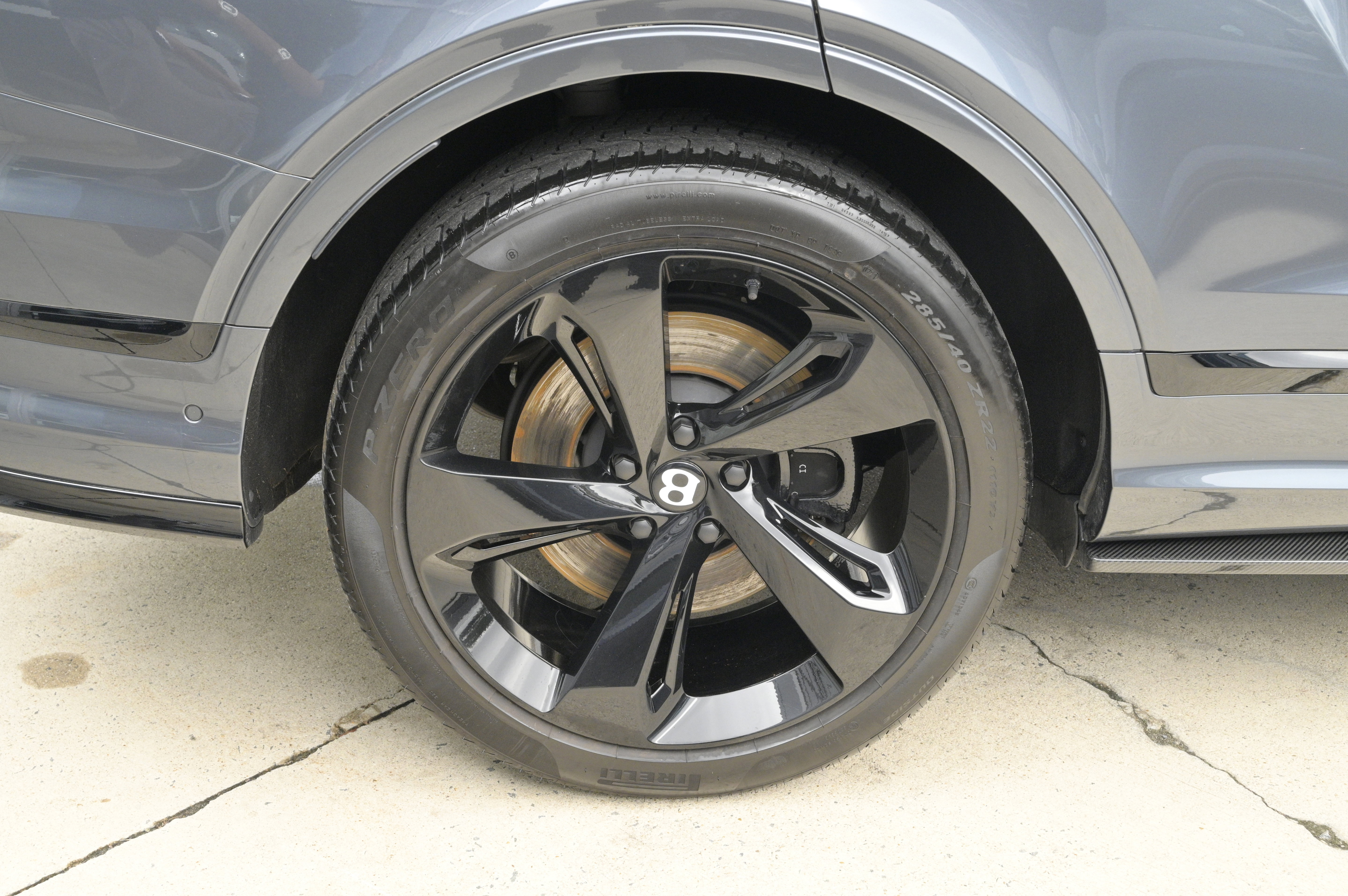 Used 2021 Bentley Bentayga AWD/4WD image 11
