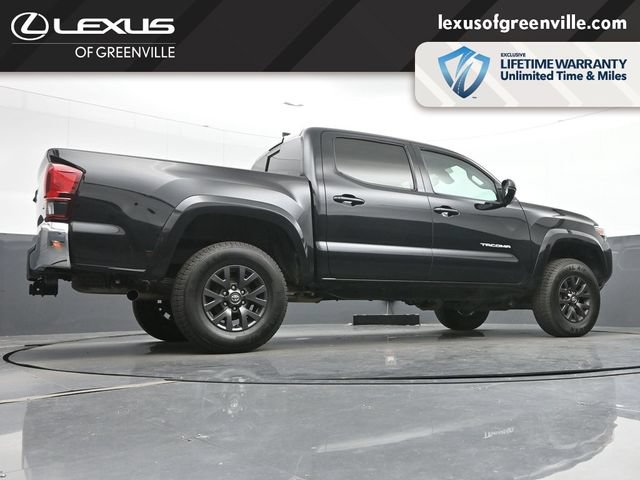 Used 2021 Toyota Tacoma SR5 AWD/4WD image 12