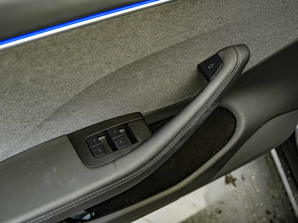 Used 2024 Tesla Model 3 Long Range RWD image 17