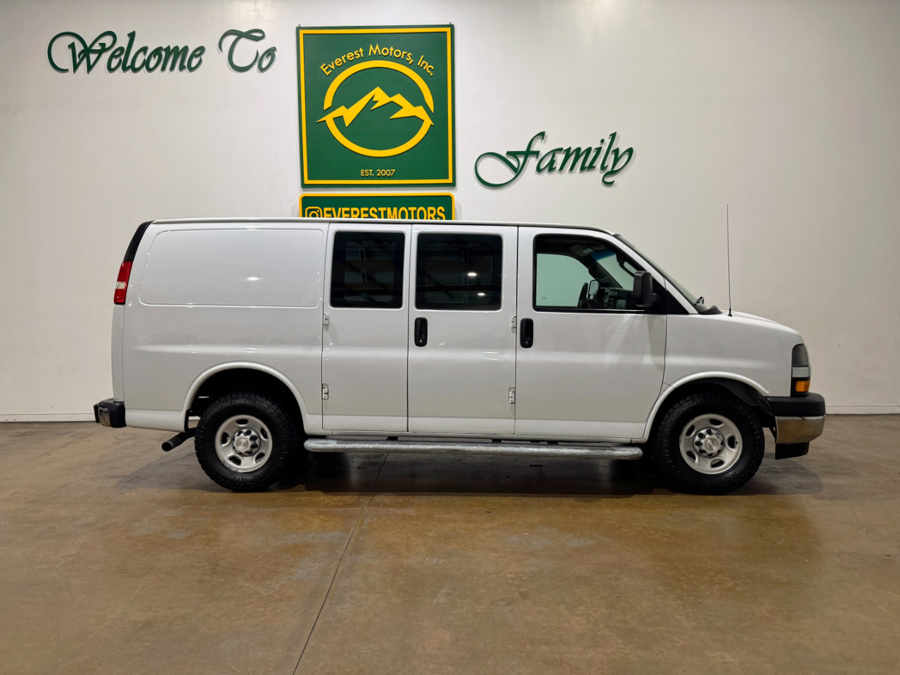 Used 2019 Chevrolet Express 2500 w/ Driver Convenience Package image 8