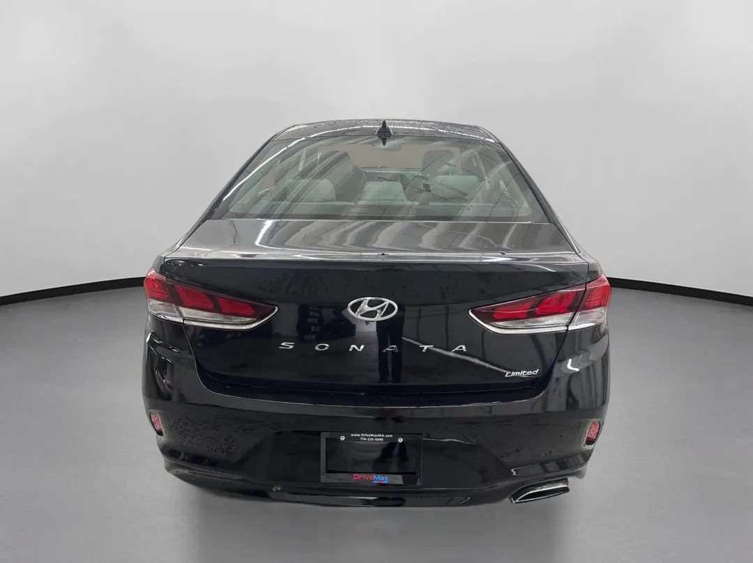 Used 2018 Hyundai Sonata Limited w/ Limited Ultimate Package 03 FWD image 8