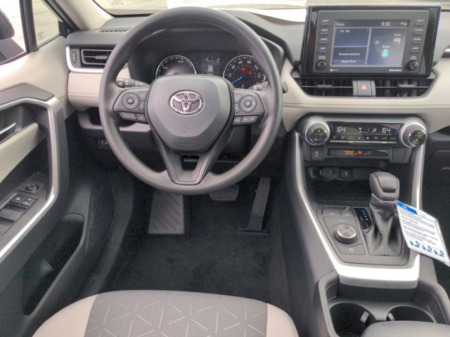 Used 2021 Toyota RAV4 XLE image 16