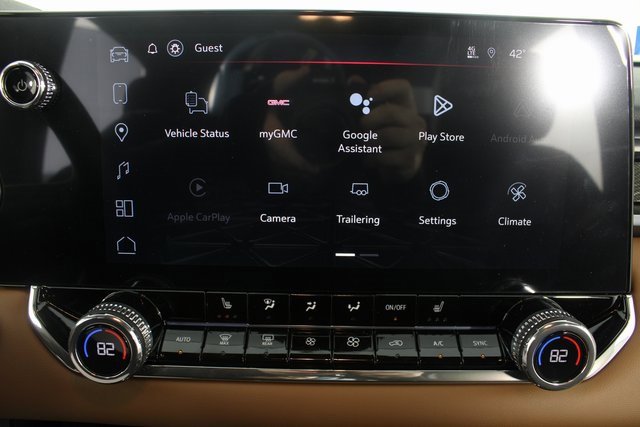 New 2026 GMC Canyon AT4 w/ Off-Road Front Bumper Package image 4