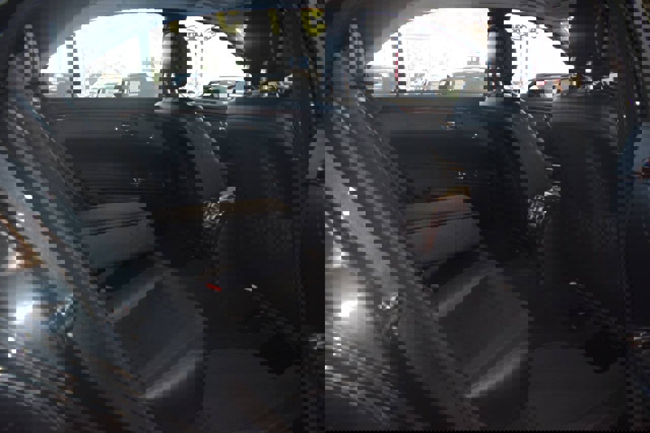 Used 2011 Mercedes-Benz S 550 image 15