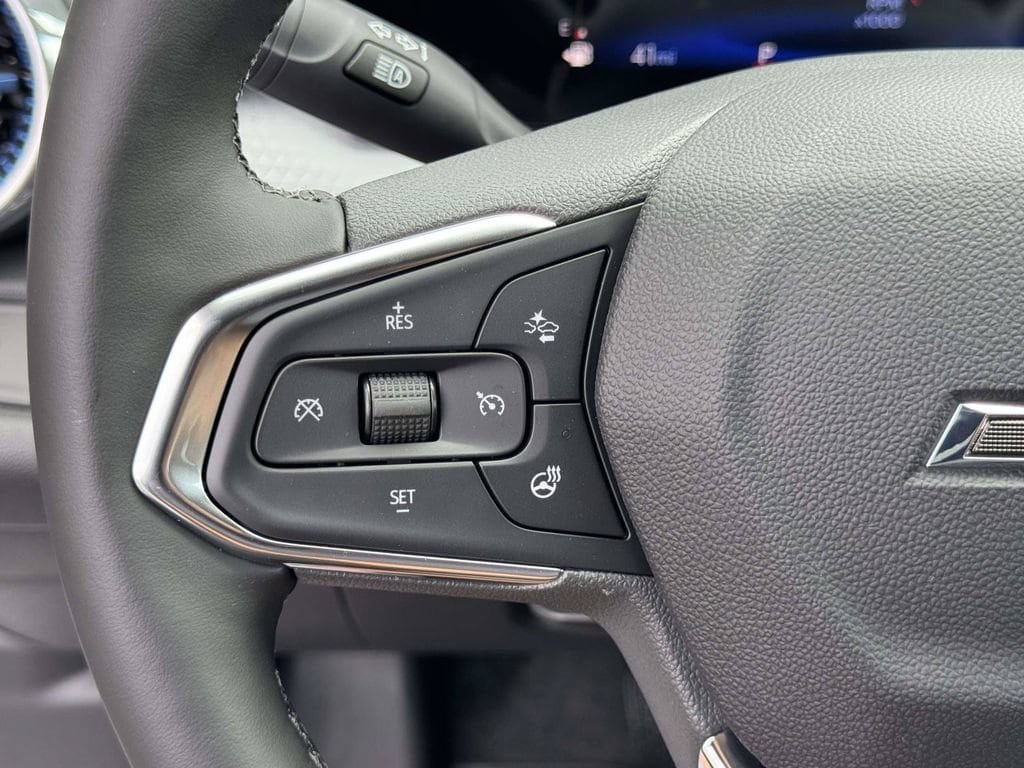 New 2026 Chevrolet Trax LT w/ Driver Confidence Package FWD image 11