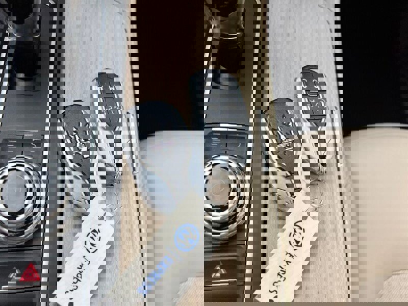 Used 2017 Maserati Levante w/ Luxury Package image 43