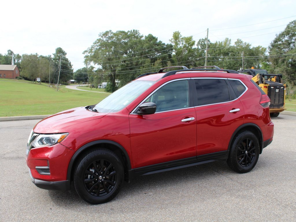 Used 2017 Nissan Rogue SV w/ Midnight Edition image 2