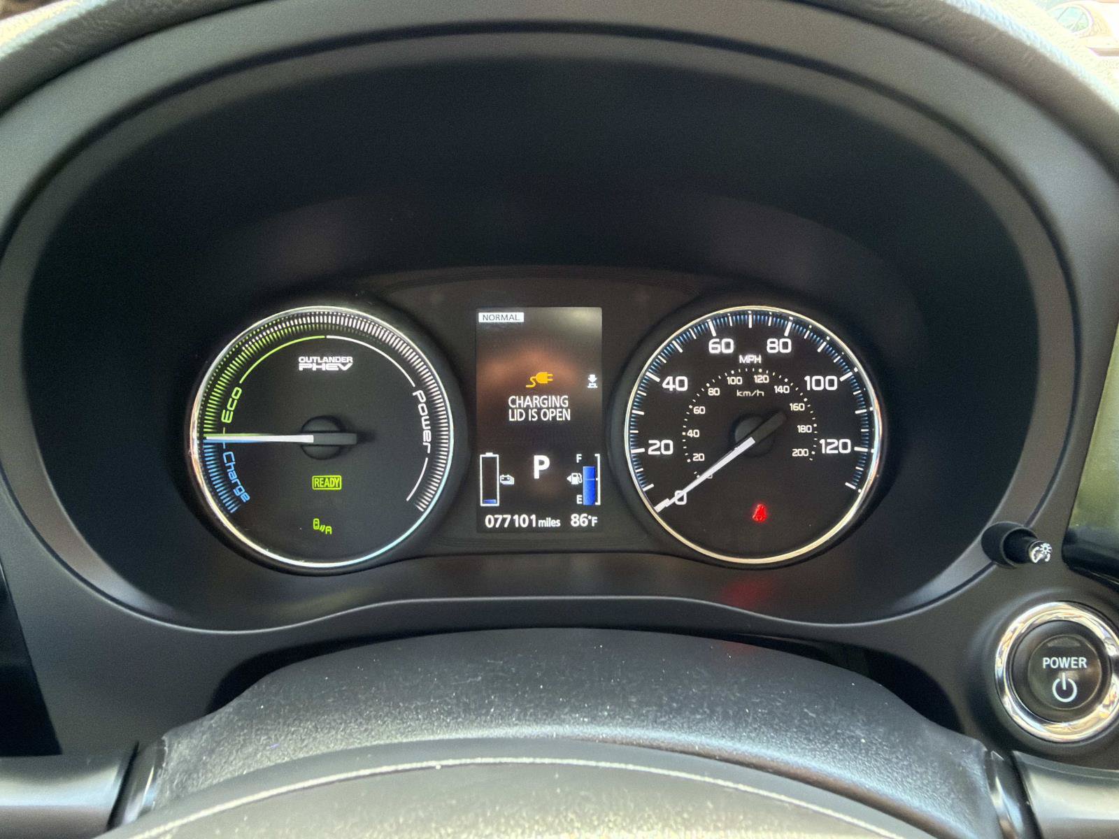 Used 2018 Mitsubishi Outlander SEL AWD/4WD image 20