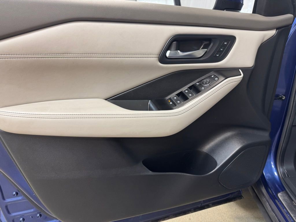 Used 2023 Nissan Rogue SL w/ SL Premium Package AWD/4WD image 8