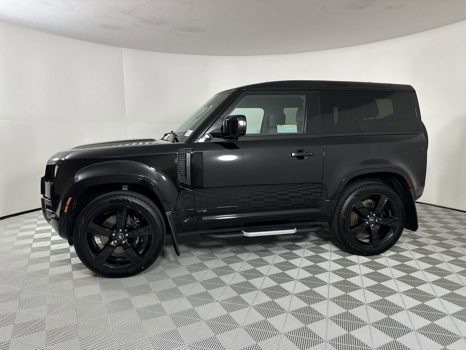 Certified 2023 Land Rover Defender 90 V8 image 2