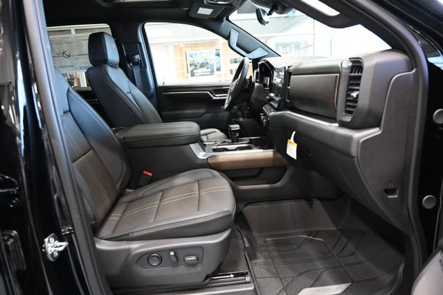 New 2026 Chevrolet Silverado 1500 High Country AWD/4WD image 15
