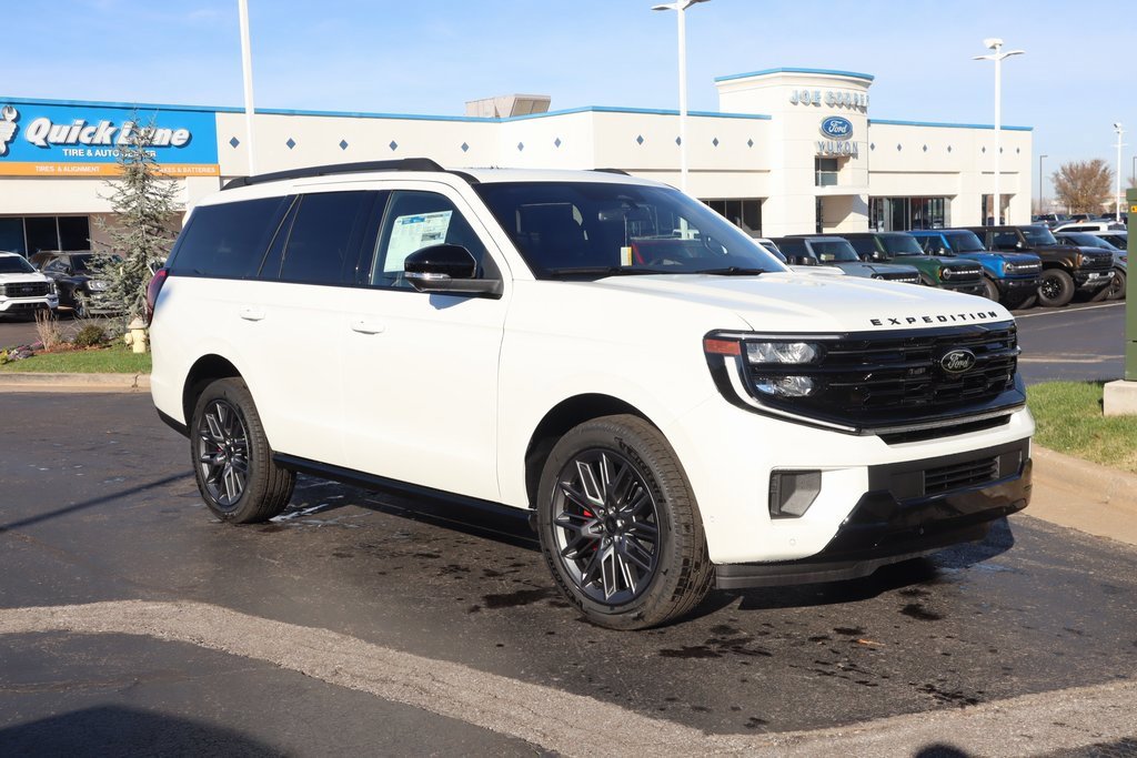 New 2025 Ford Expedition Platinum w/ Stealth Performance Package image 1