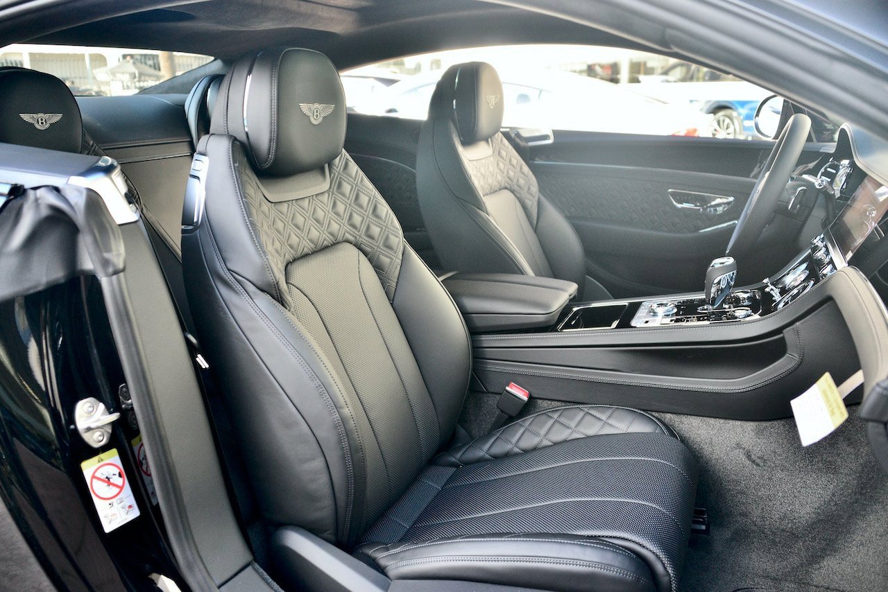 Used 2023 Bentley Continental GT Azure image 19