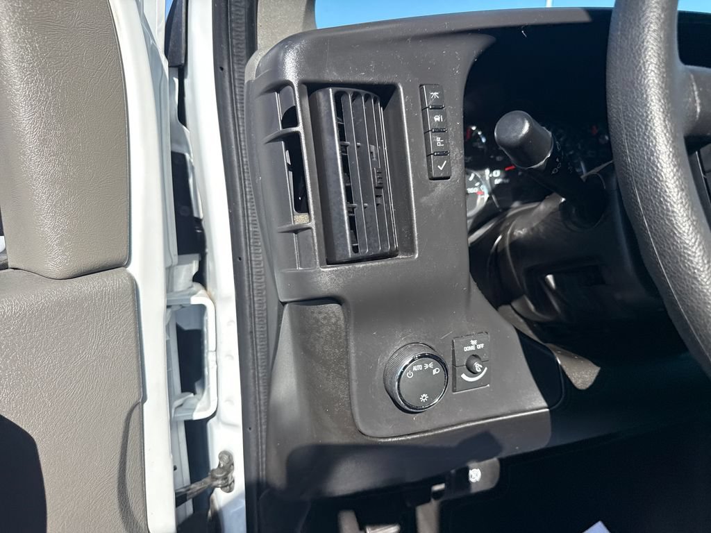 Used 2025 GMC Savana 2500 w/ Driver Convenience Package RWD image 31