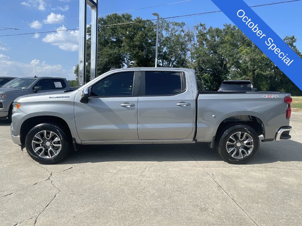 Used 2023 Chevrolet Silverado 1500 LT AWD/4WD image 2
