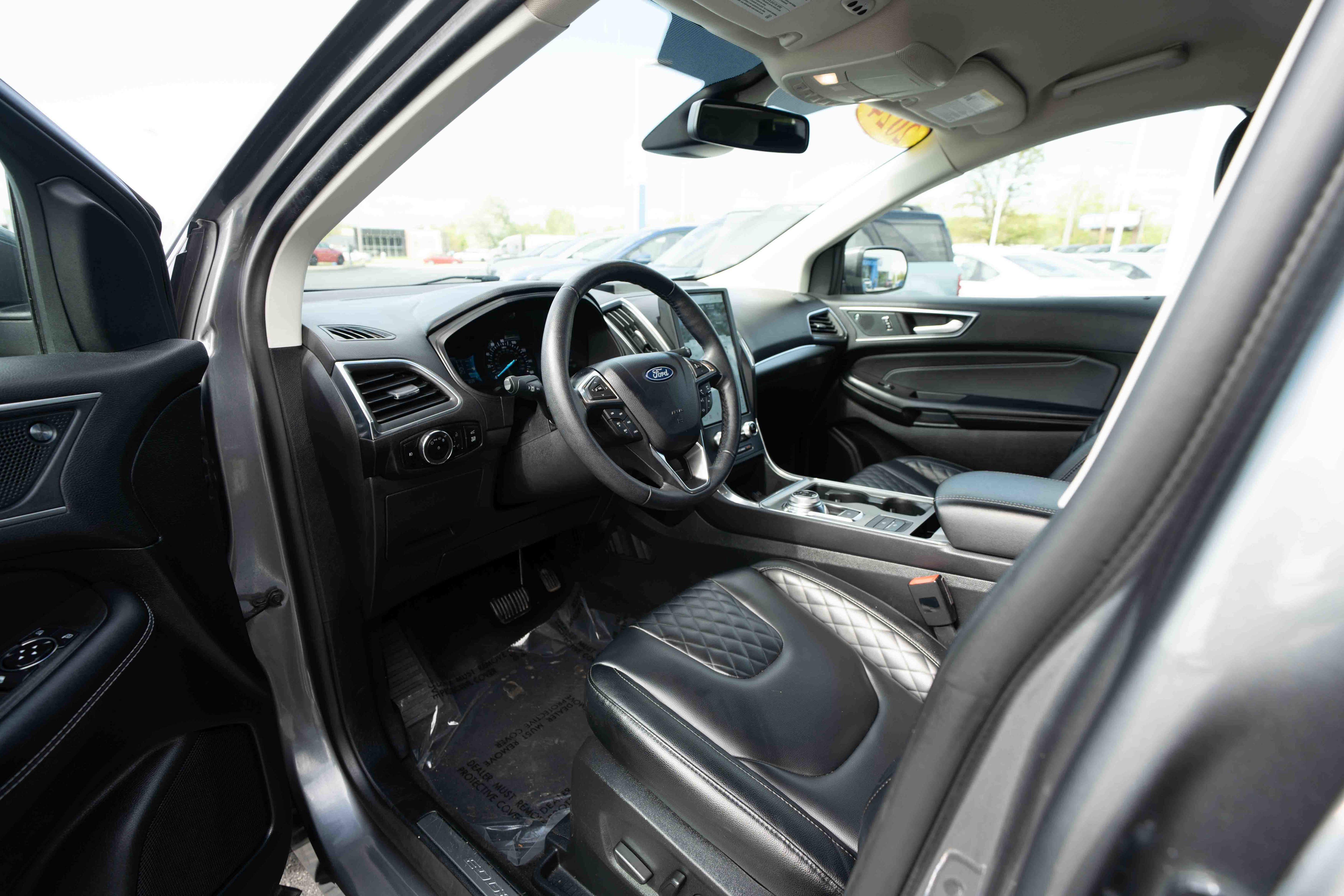 Used 2024 Ford Edge Titanium AWD/4WD image 8