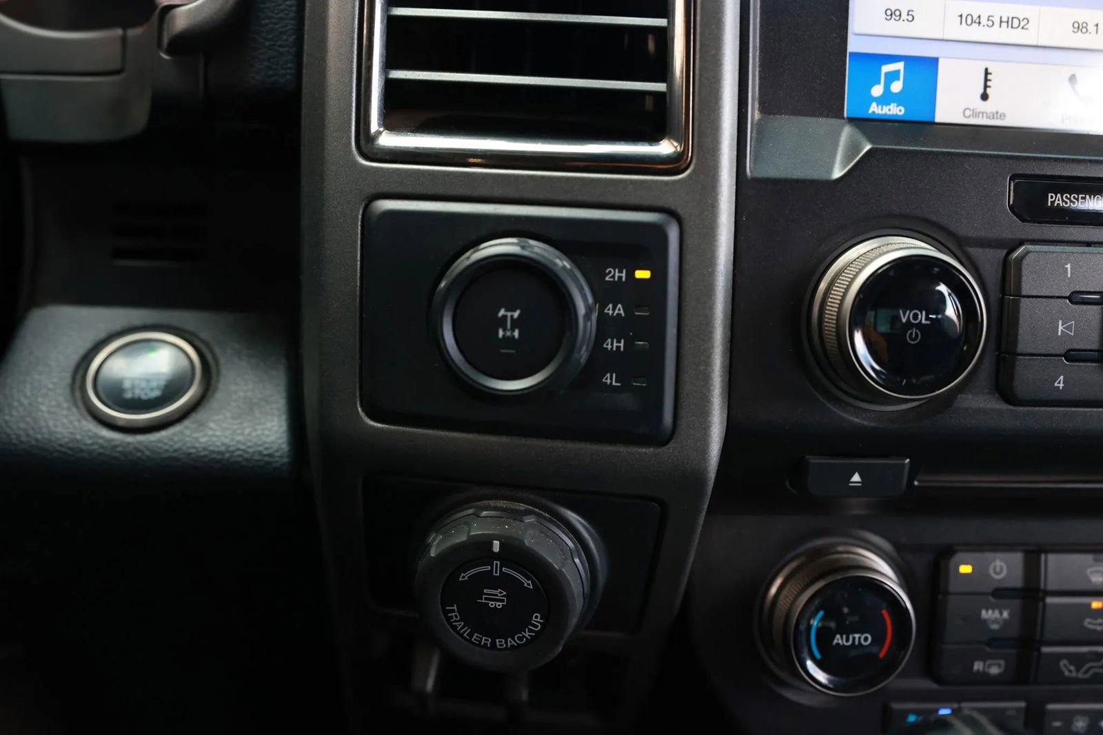 Used 2018 Ford F150 Raptor w/ Equipment Group 802A Luxury AWD/4WD image 35