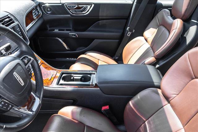 Used 2020 Lincoln Continental Reserve AWD/4WD image 11