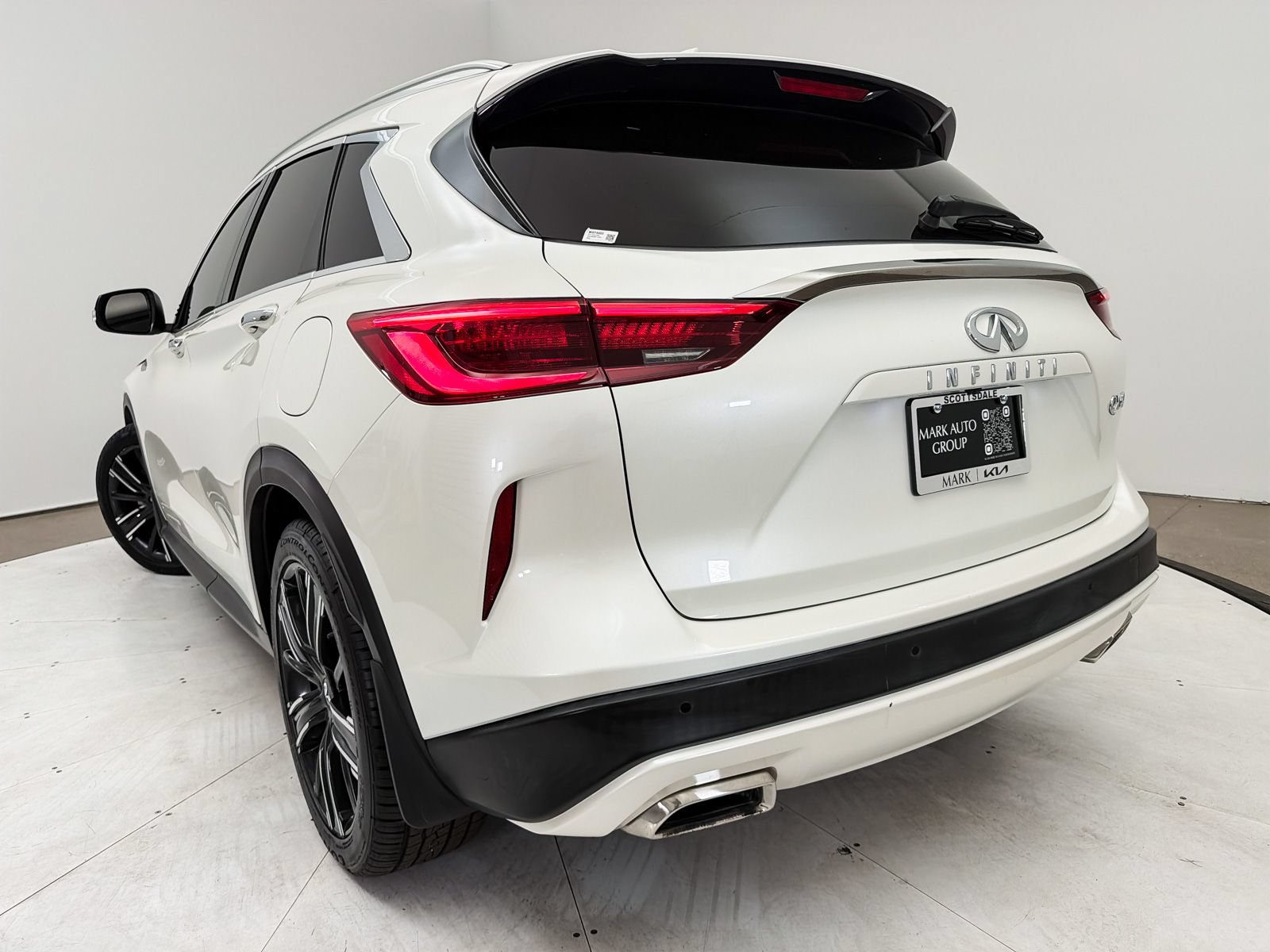 Used 2021 INFINITI QX50 Luxe w/ Appearance Package FWD image 9