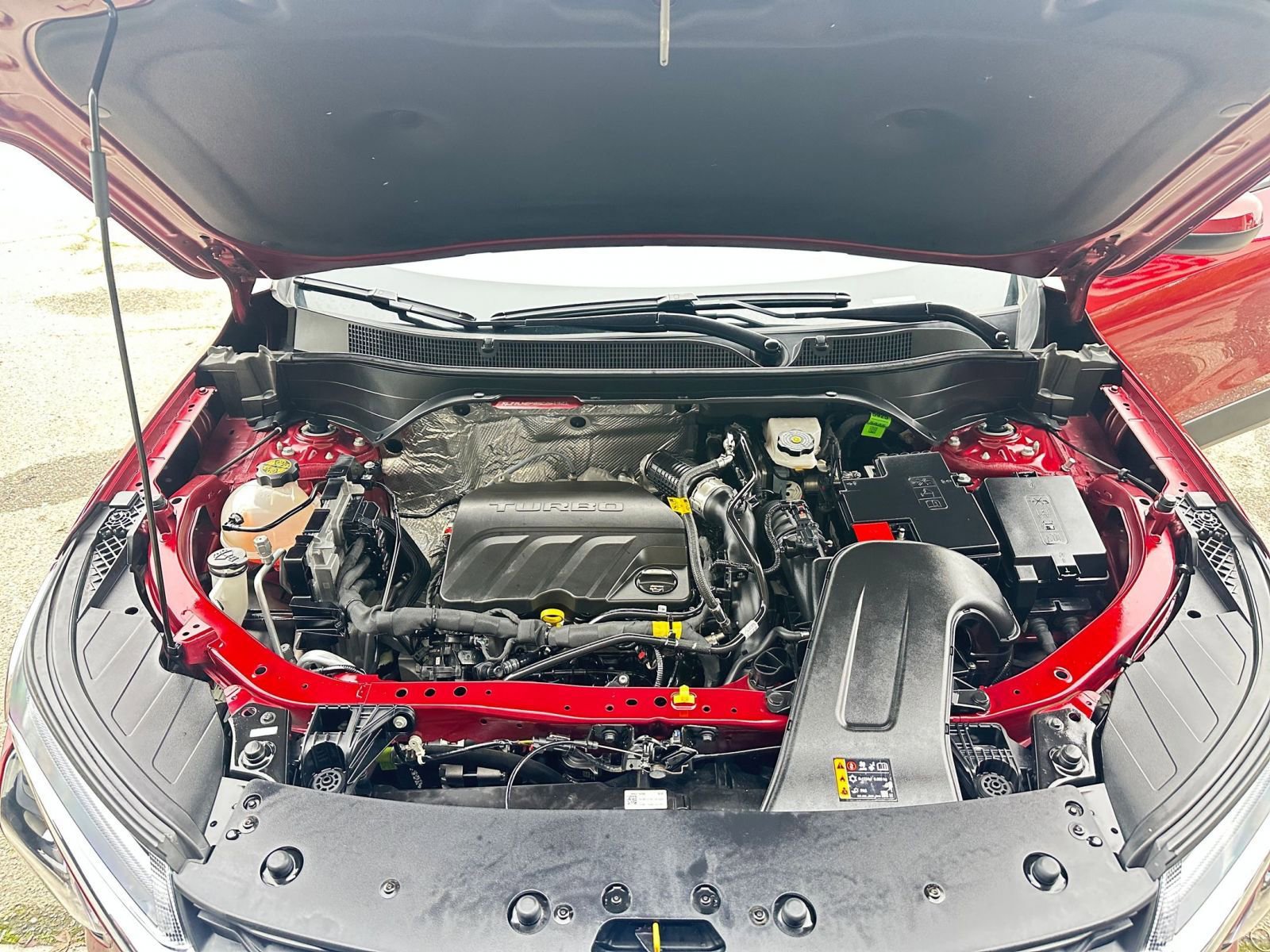 Used 2025 Chevrolet Trax LT w/ LT Convenience Package image 32