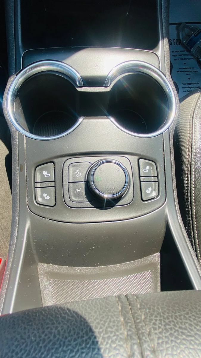 Used 2023 GMC Terrain SLT AWD/4WD image 17