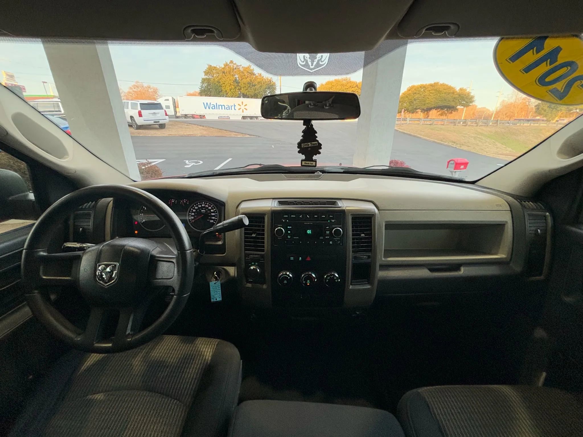 Used 2011 RAM 1500 Tradesman image 9