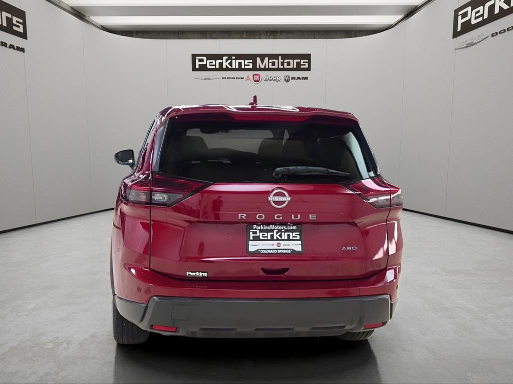 Used 2025 Nissan Rogue SV AWD/4WD image 4