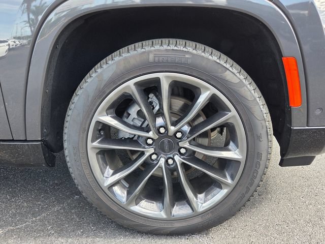 New 2025 Jeep Grand Wagoneer L Series II Obsidian w/ Quick Order Packagew 28T AWD/4WD image 9