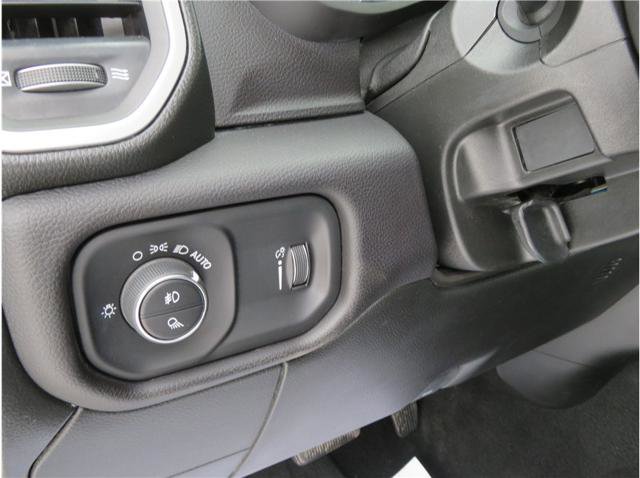Used 2024 RAM 2500 Big Horn AWD/4WD image 30