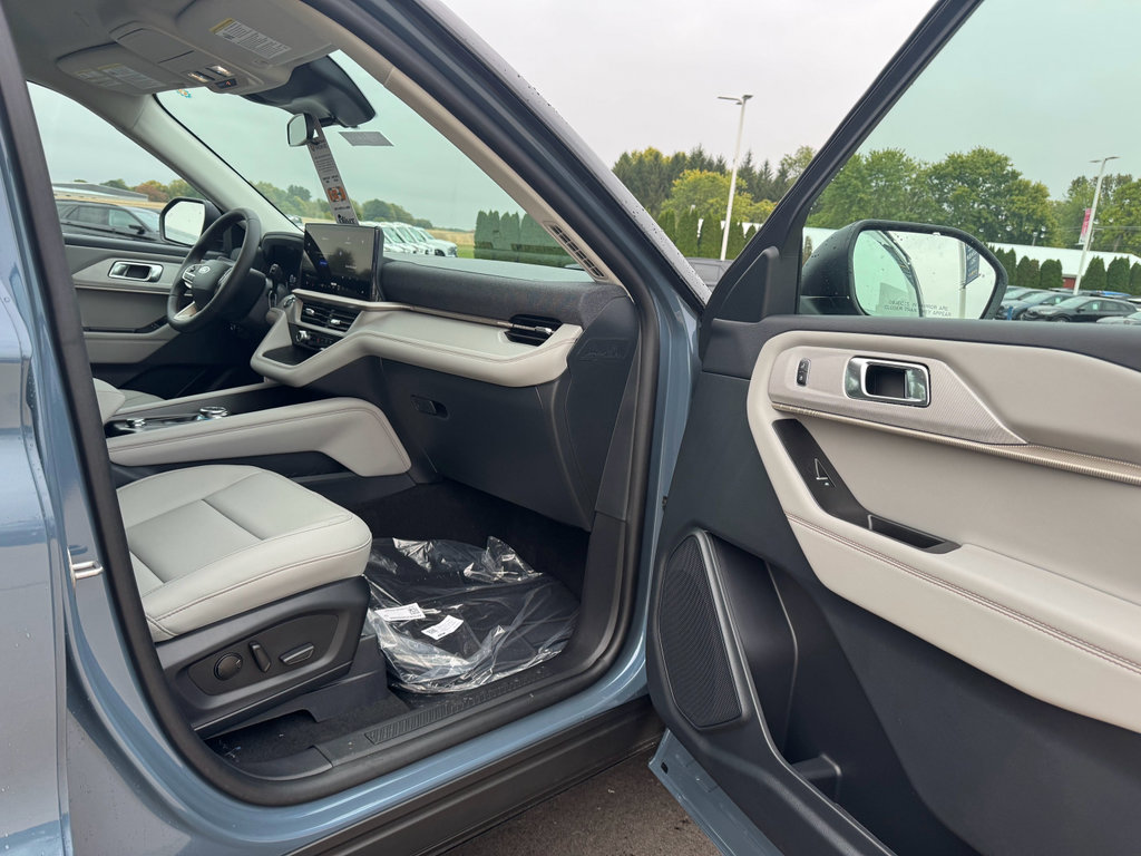 New 2026 Ford Explorer Active image 13