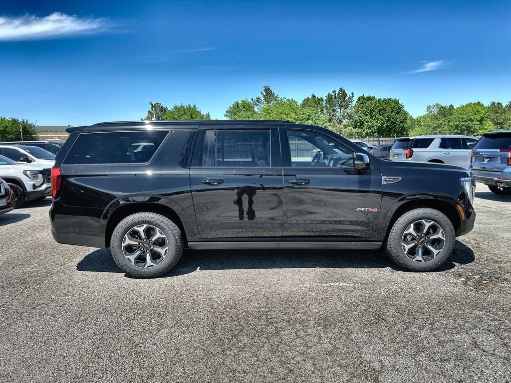 New 2026 GMC Yukon XL AT4 w/ AT4 Premium Plus Package AWD/4WD image 10