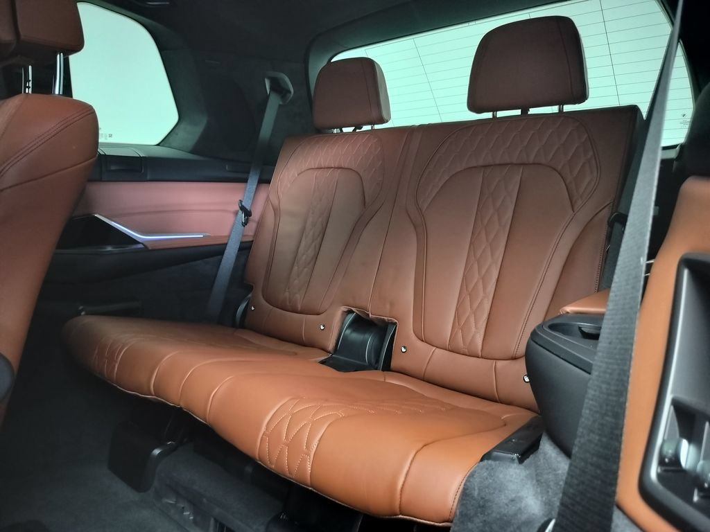 Certified 2026 BMW ALPINA XB7 AWD/4WD image 23