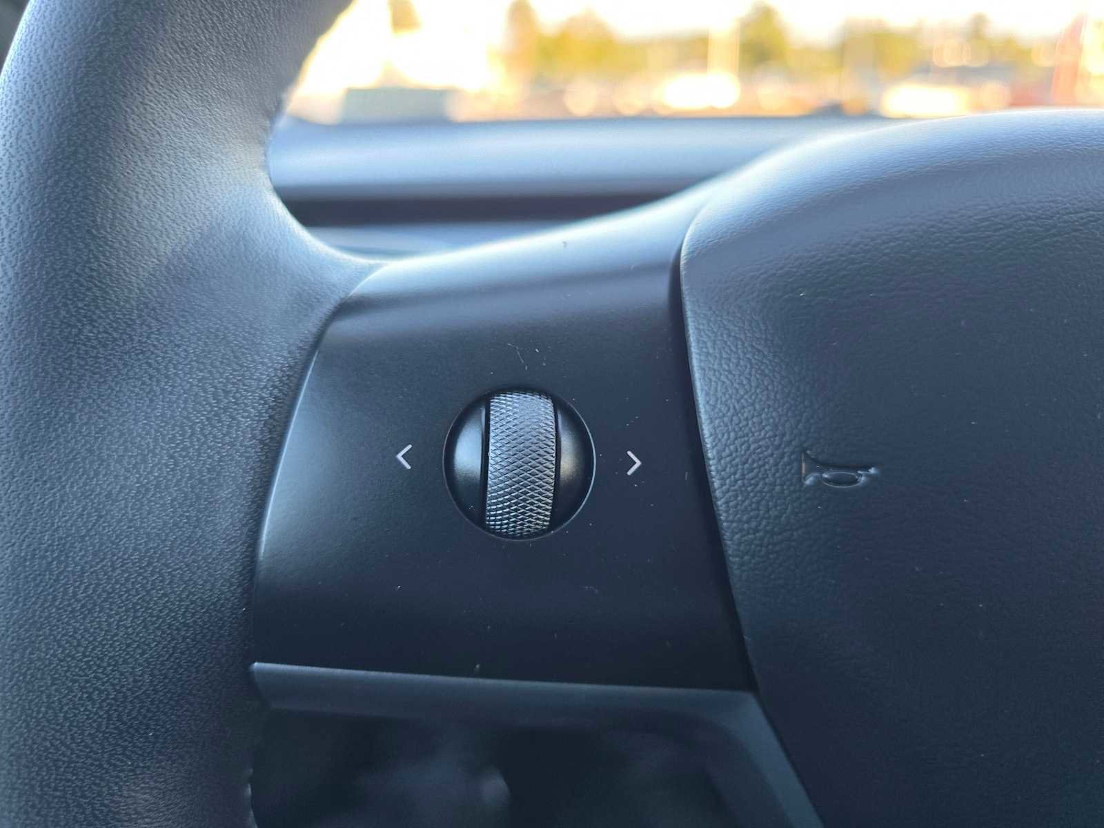 Used 2023 Tesla Model 3 Standard Range image 29