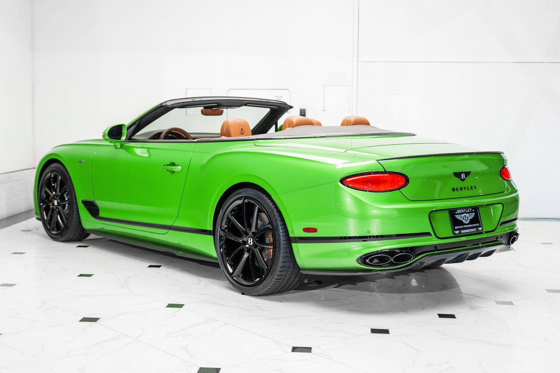 Certified 2024 Bentley Continental GT V8 AWD/4WD image 3