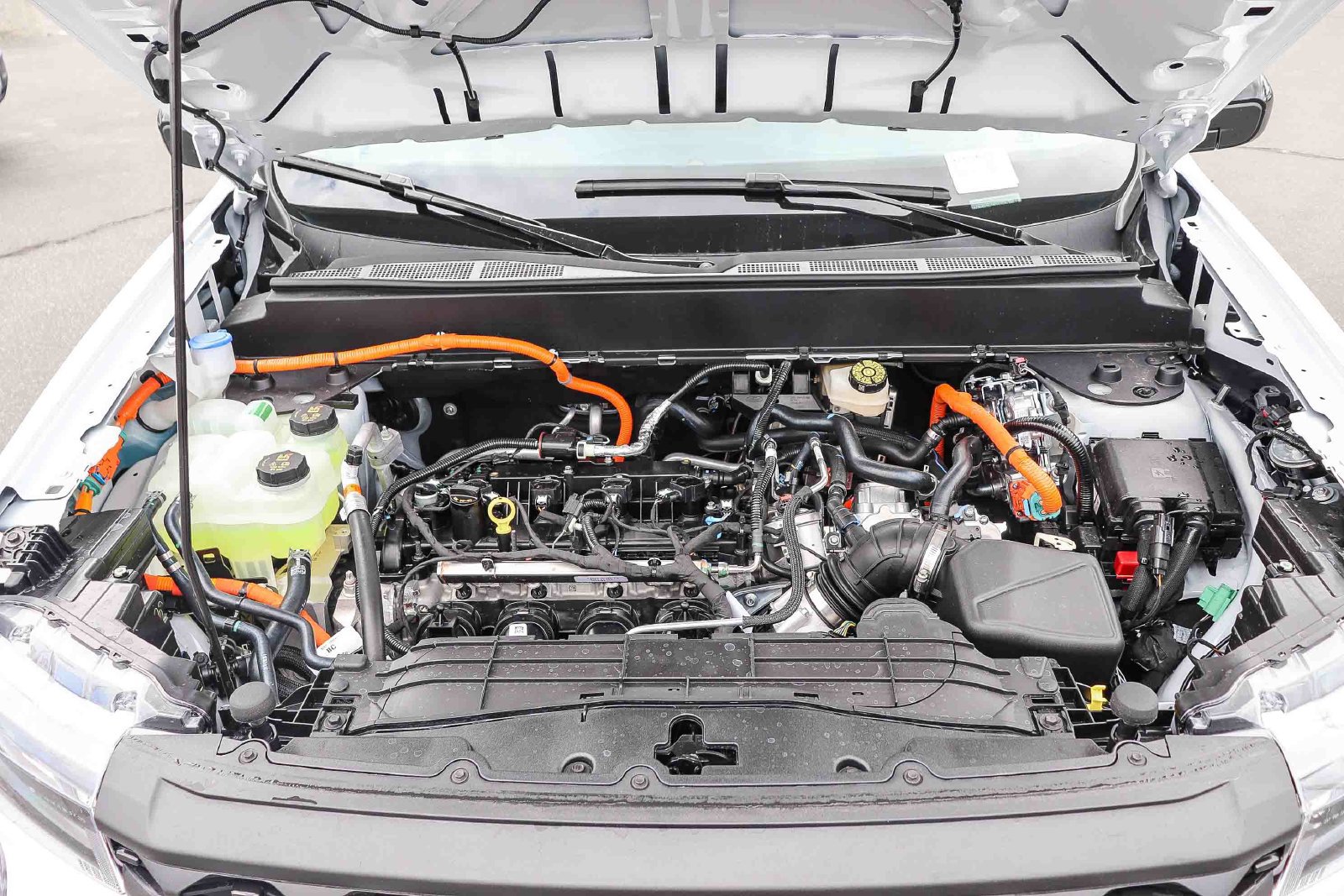 New 2026 Ford Maverick XLT w/ XLT Luxury Package FWD image 29
