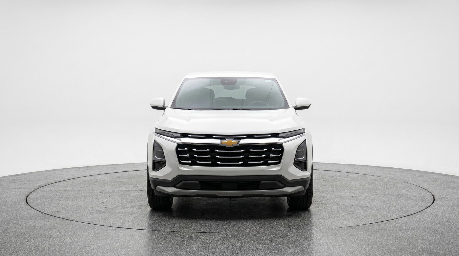 Used 2025 Chevrolet Equinox LT FWD image 2