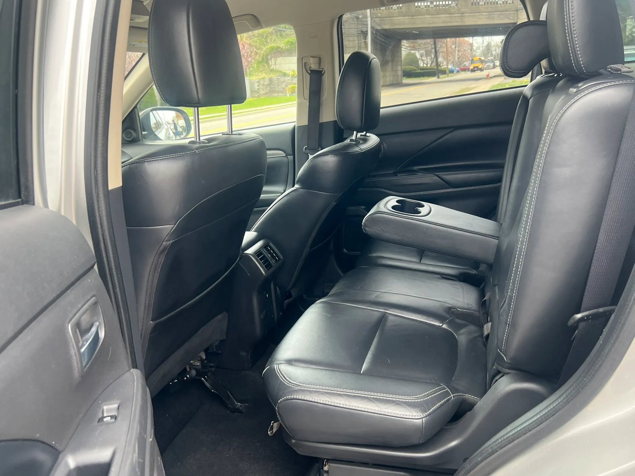Used 2019 Mitsubishi Outlander SEL image 27