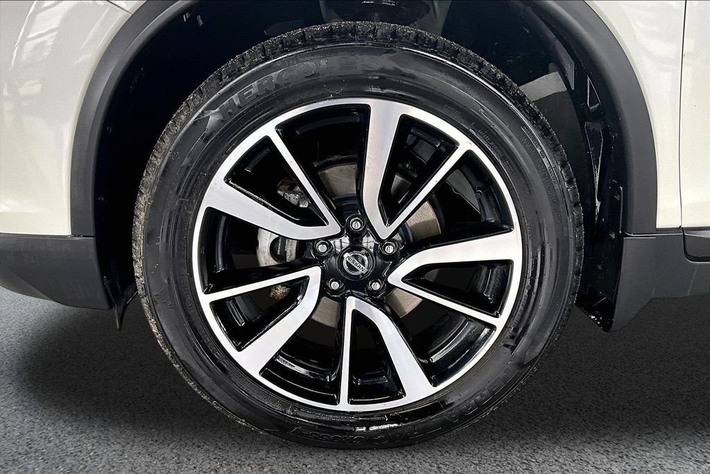 Used 2018 Nissan Rogue SL AWD/4WD image 36