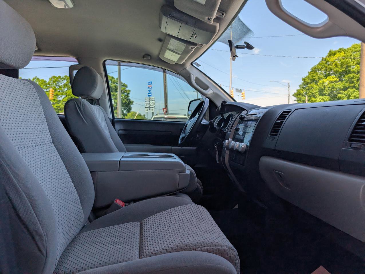 Used 2013 Toyota Tundra 4x4 Double Cab w/ Tow Pkg image 20