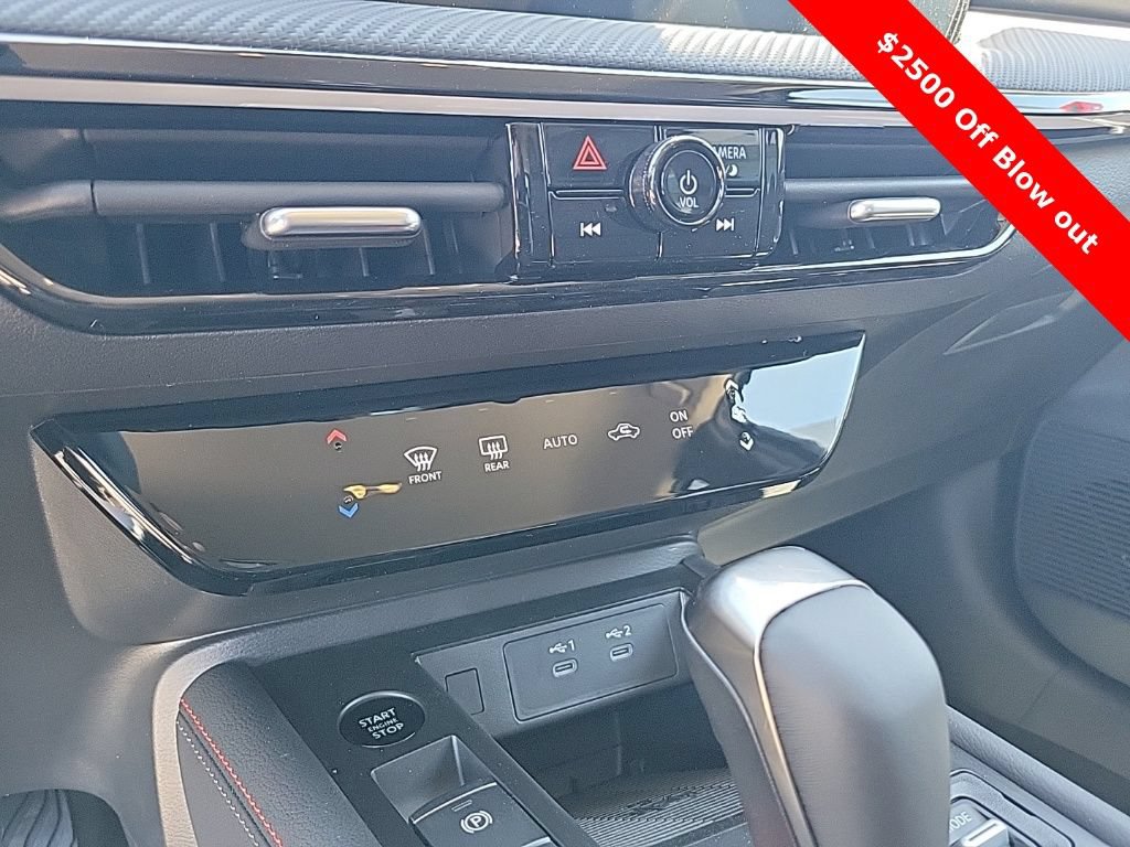 New 2025 Nissan Kicks SR FWD image 26