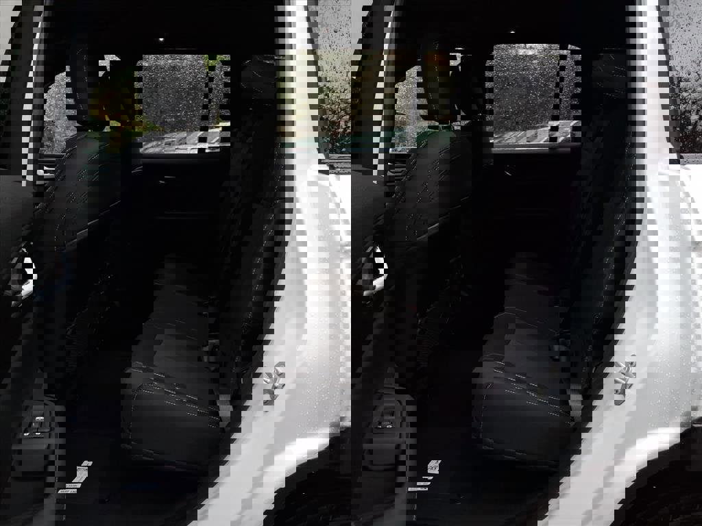 New 2025 Jeep Grand Cherokee Laredo X w/ Luxury Tech Group I image 7