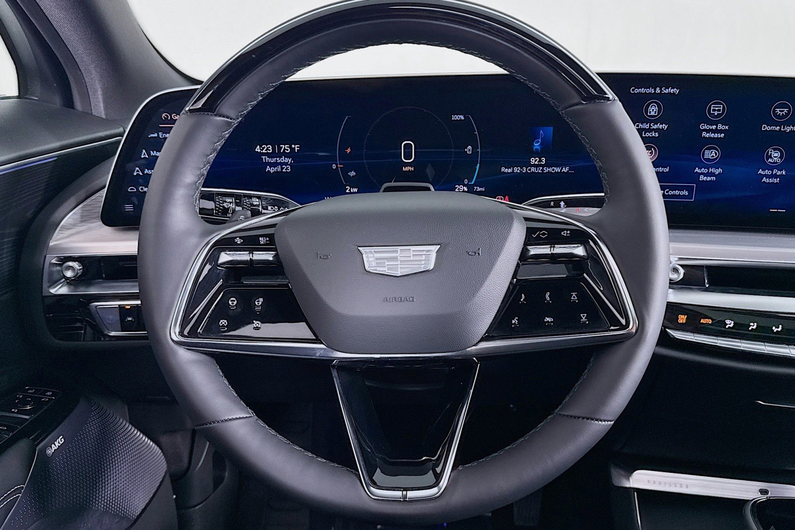 Used 2025 Cadillac Lyriq Luxury w/ LPO, Floor Liner Package AWD/4WD image 18