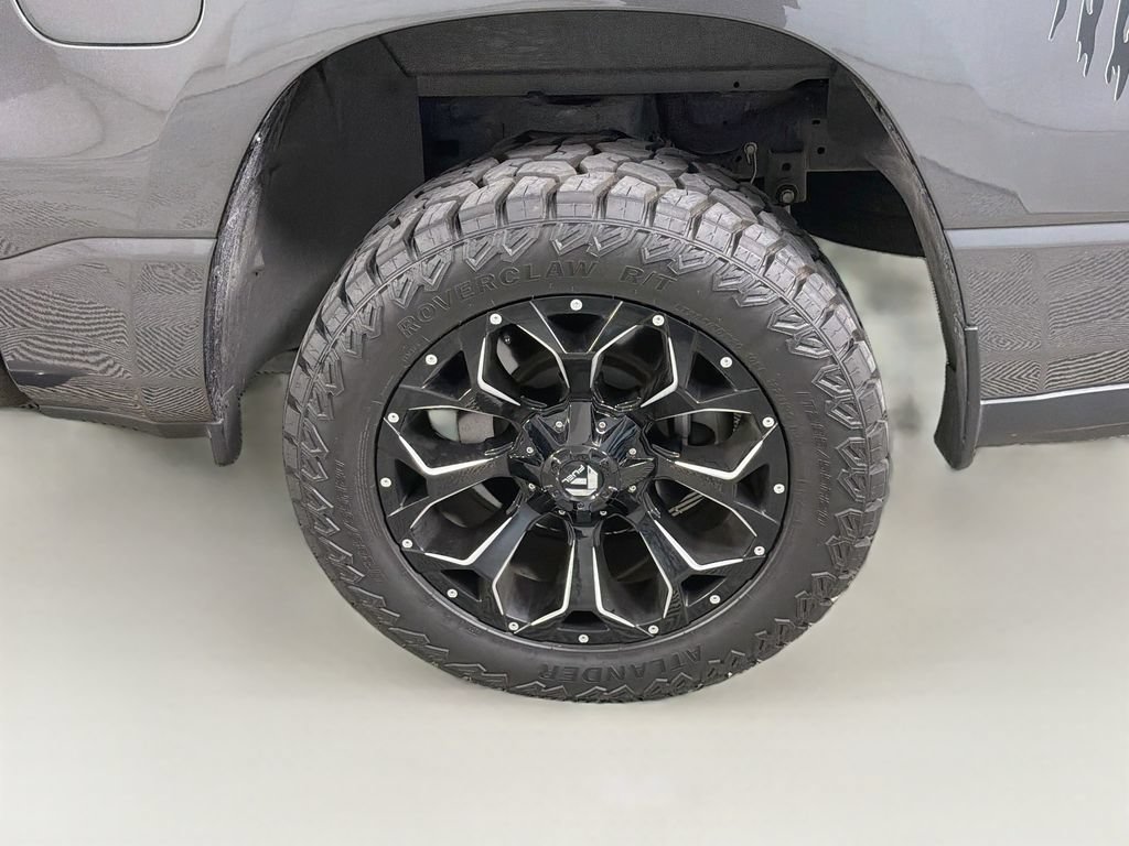 Used 2025 RAM 1500 Tradesman w/ Night Edition RWD image 32