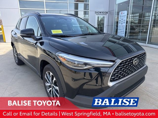 Used 2025 Toyota Corolla Cross XLE