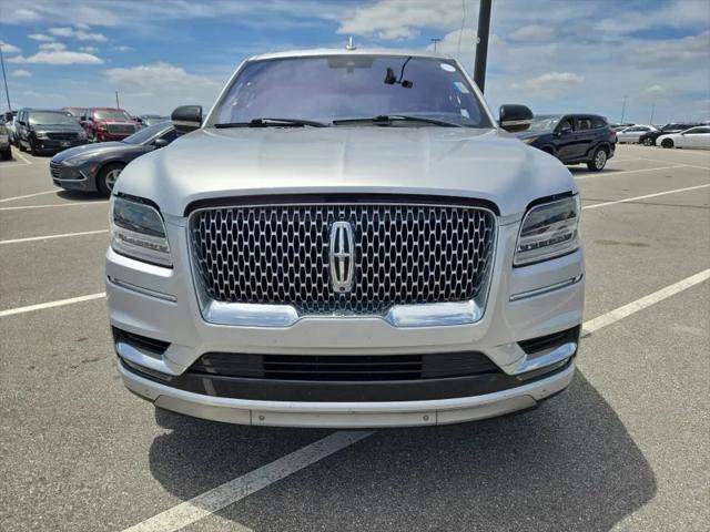 Used 2018 Lincoln Navigator Select w/ Technology Package image 3