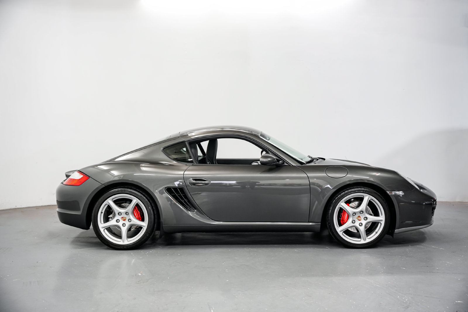 Used 2006 Porsche Cayman S RWD image 2
