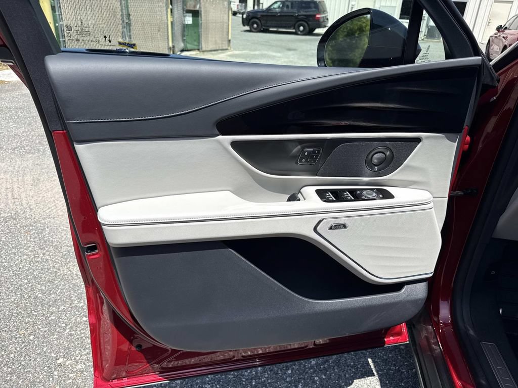 New 2026 Lincoln Nautilus Premier w/ Equipment Group 102A AWD/4WD image 17